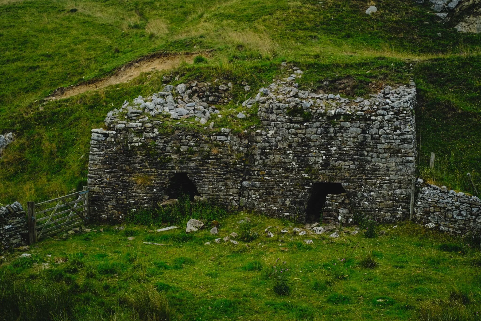 The ruins of two lime kilns provide a hint as to the industrial heritage of this area.