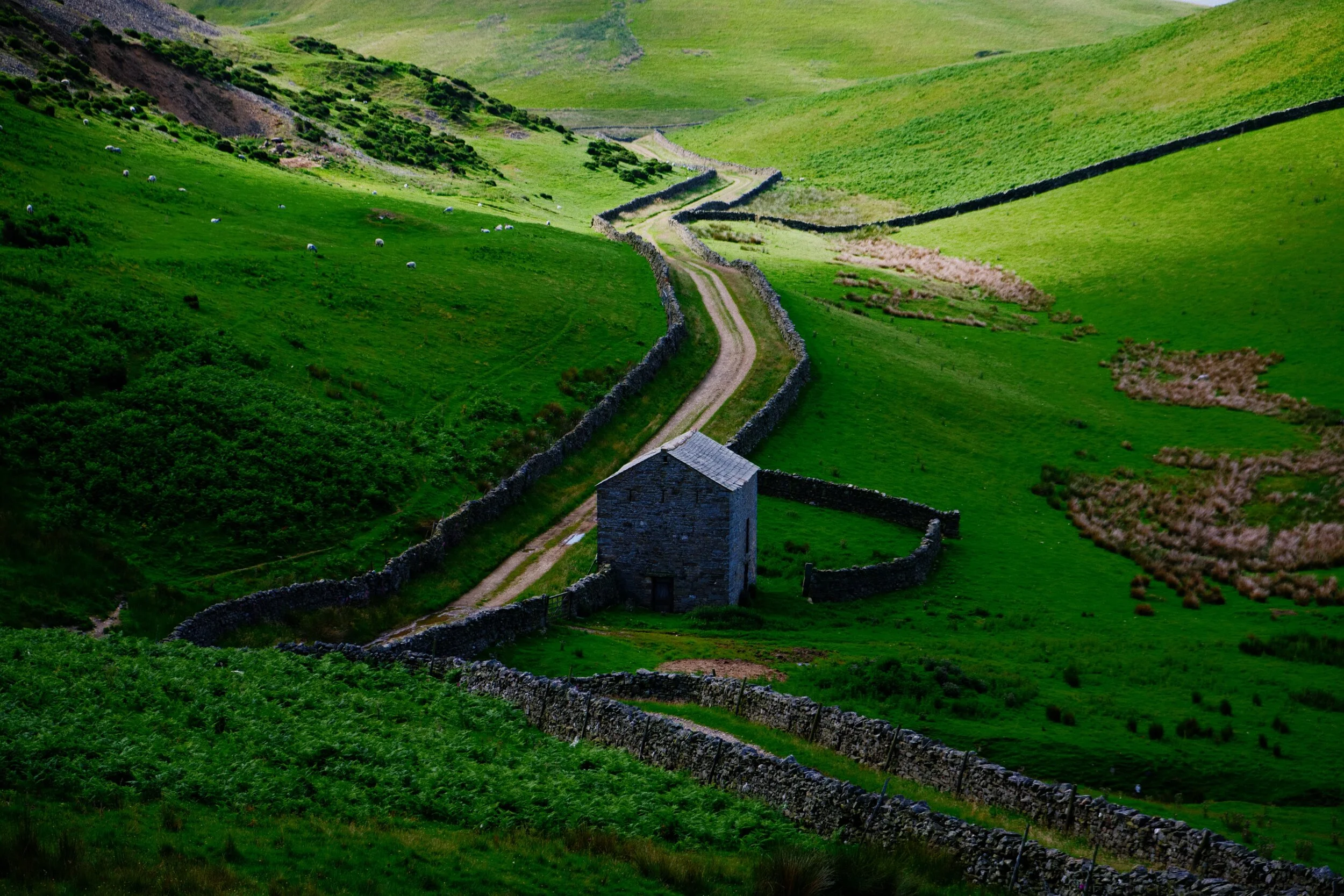 A small hut by the side of the old quarry road.