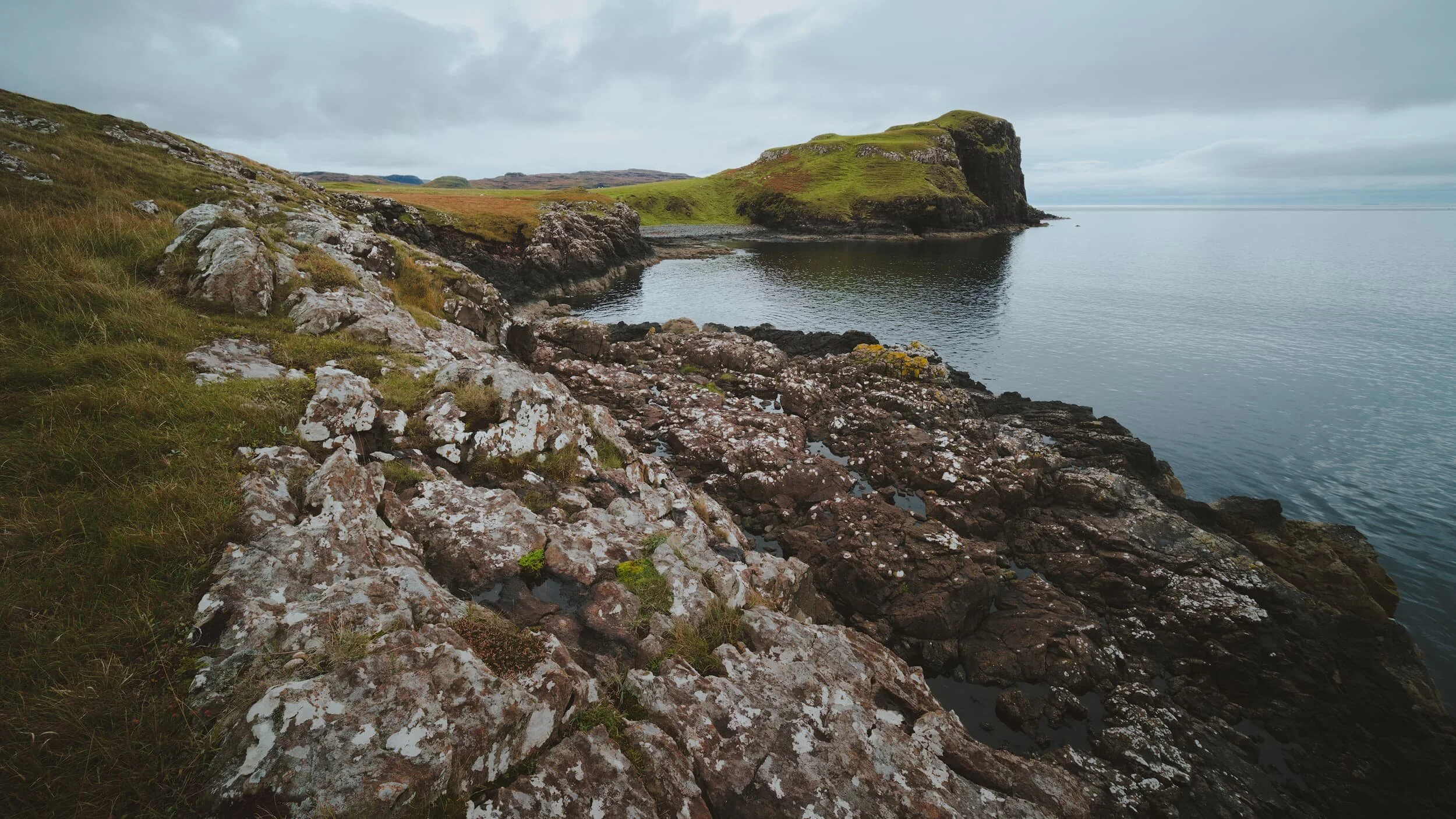Up on Oronsay we make our way straight towards the 200+ ft high cliffs, snagging compositions along the way.