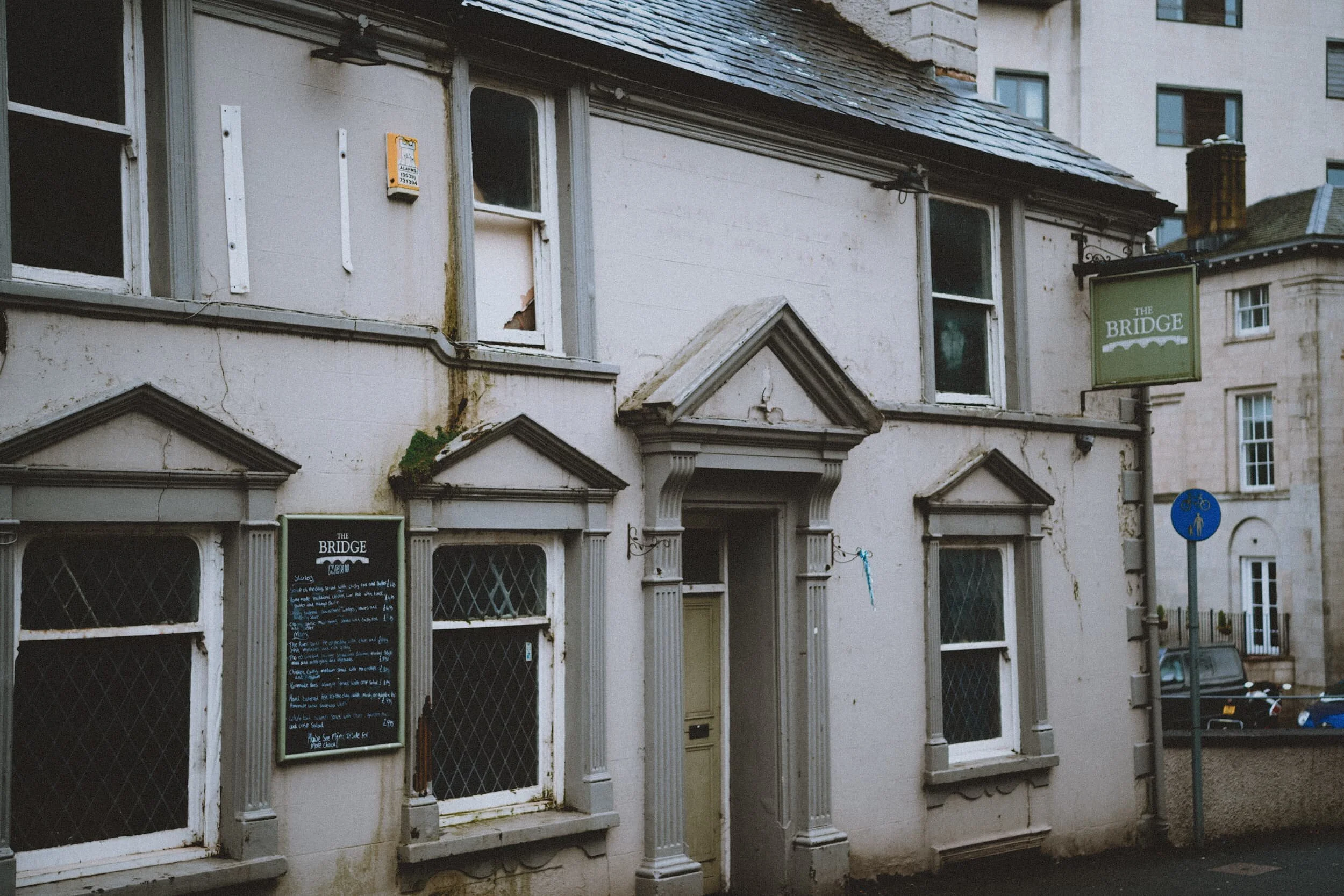 The Bridge pub. Not sure what’s happening with this place; it’d been disused and on the market for years before news got out that it had been acquired in 2018. Still not open. Not sure it ever will be again.