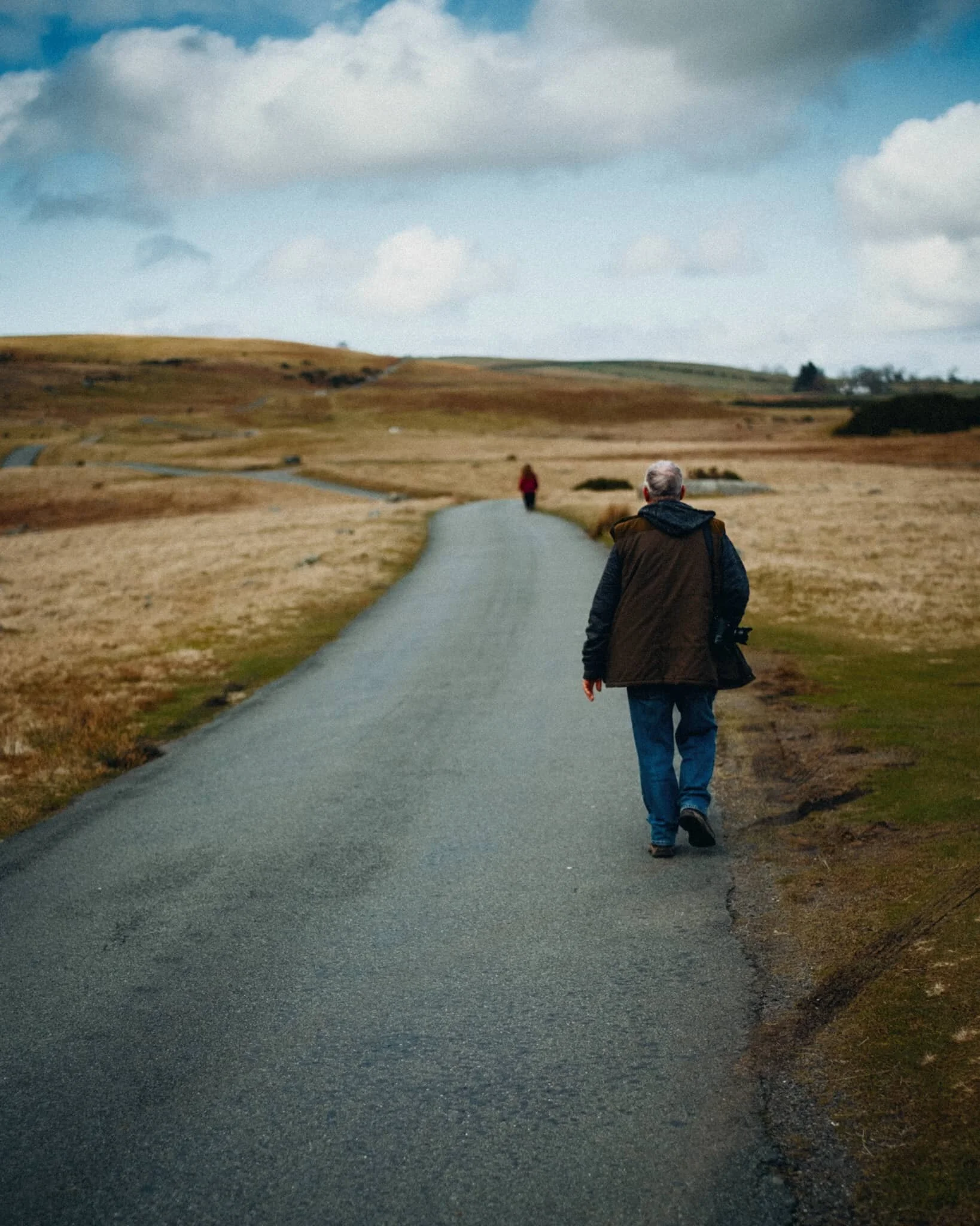 The long back to the car, crossing Mosedale Common and entering Caldbeck Common. Lisabet pulling way ahead, leaving me and Dad flagging behind. She’s got a proper good stride on her.