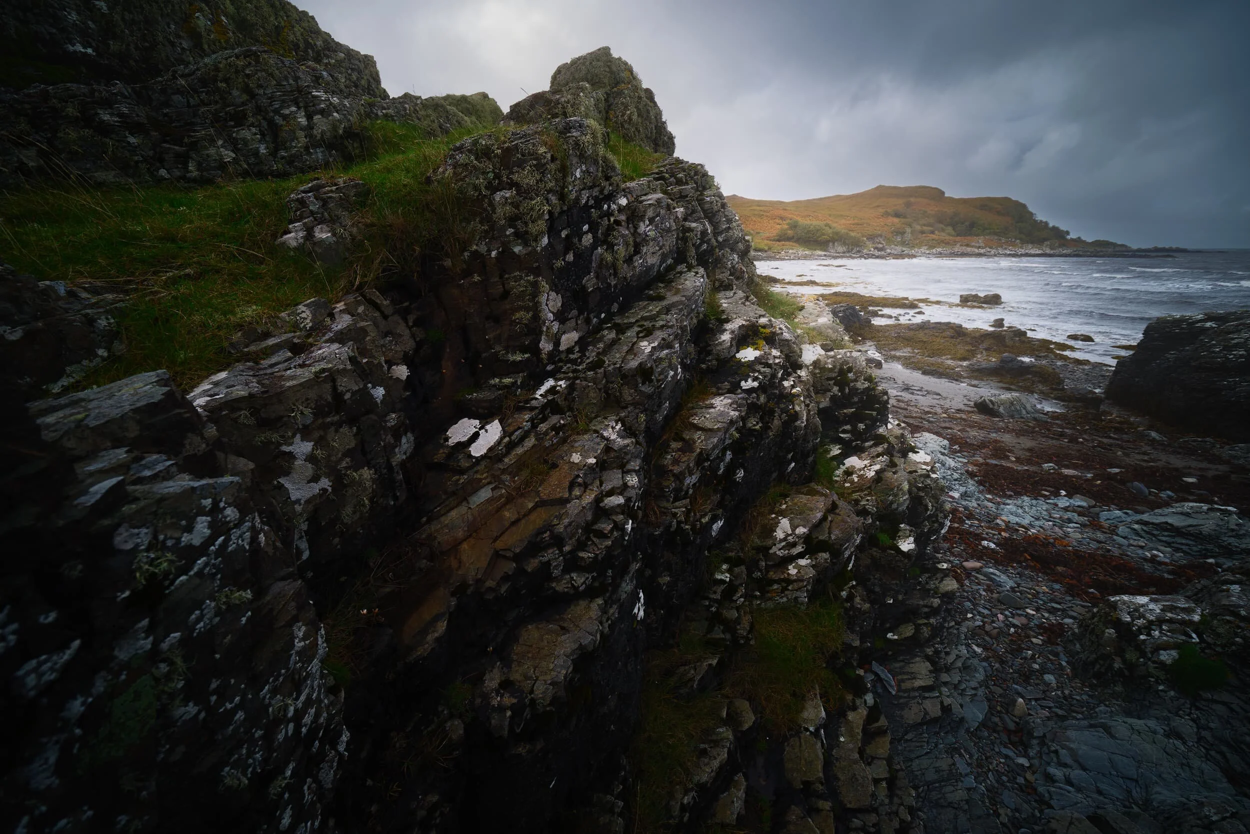 Lots of formations of volcanic origin around Gillean Beach.